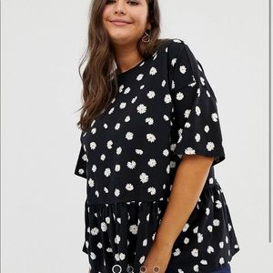Curve smock top in ditsy print